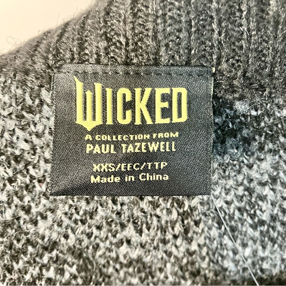 Wicked Movie Women’s cardigan sweater black & gray stripe XXS or small - Picture 15 of 17